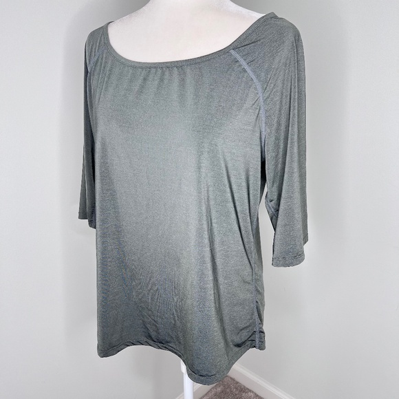Lululemon Green Scoop Back 3/4 Sleeve Shirt 10 - Picture 2 of 3